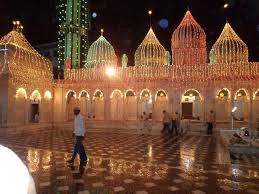 Jashn-e-Chirag at Khanqah-e-Niazia